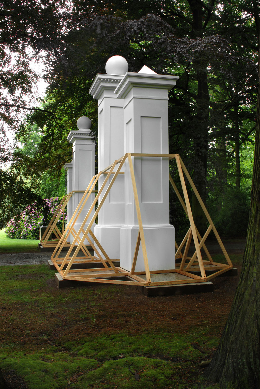 entrance kit for sculpture museum